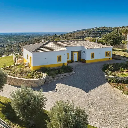 Villa Sleeps 6 With Air Con And Wifi *